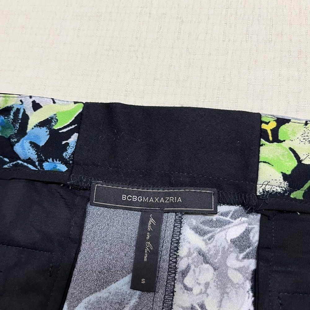 BCBGMaxAzria Black Floral Wide-Leg Trousers - Picture 6 of 10